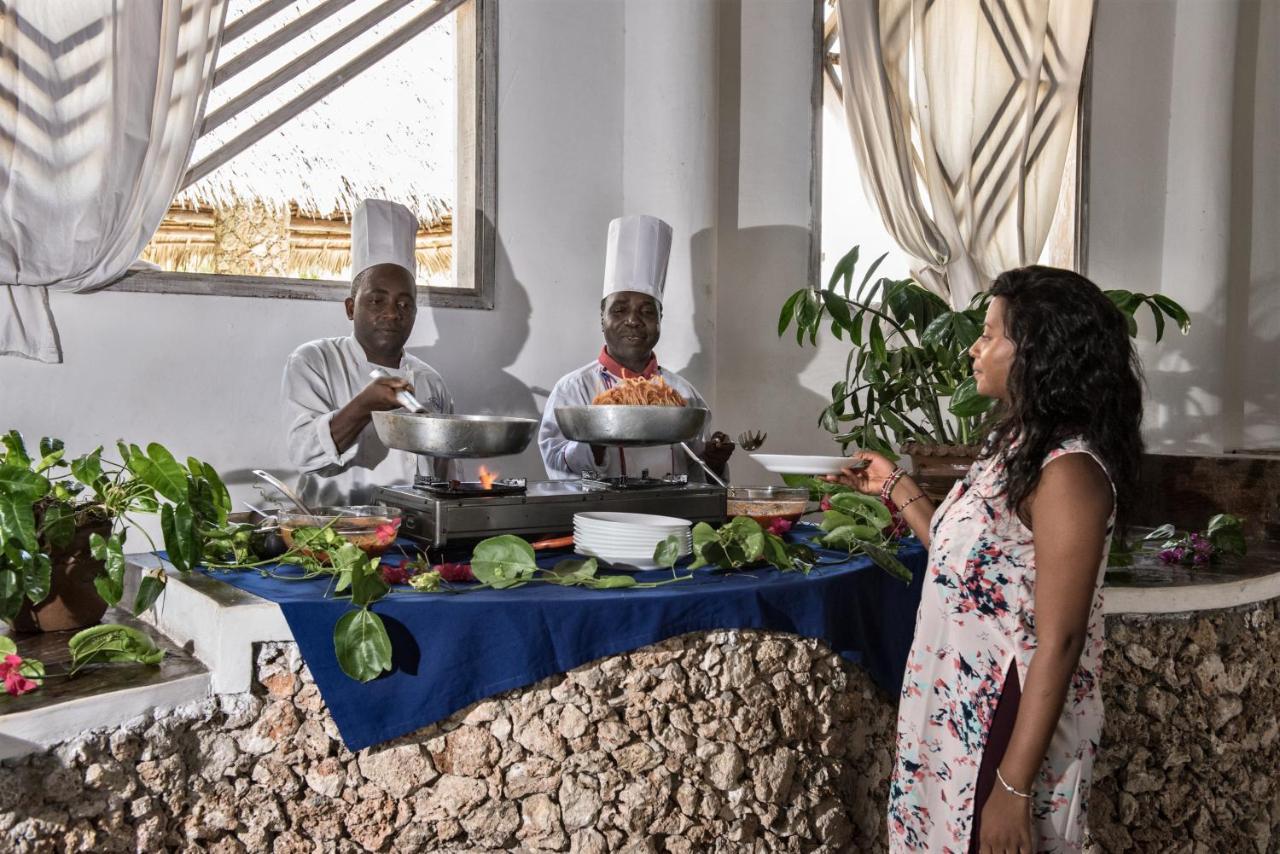 Hotel Jumbo Club Watamu Esterno foto