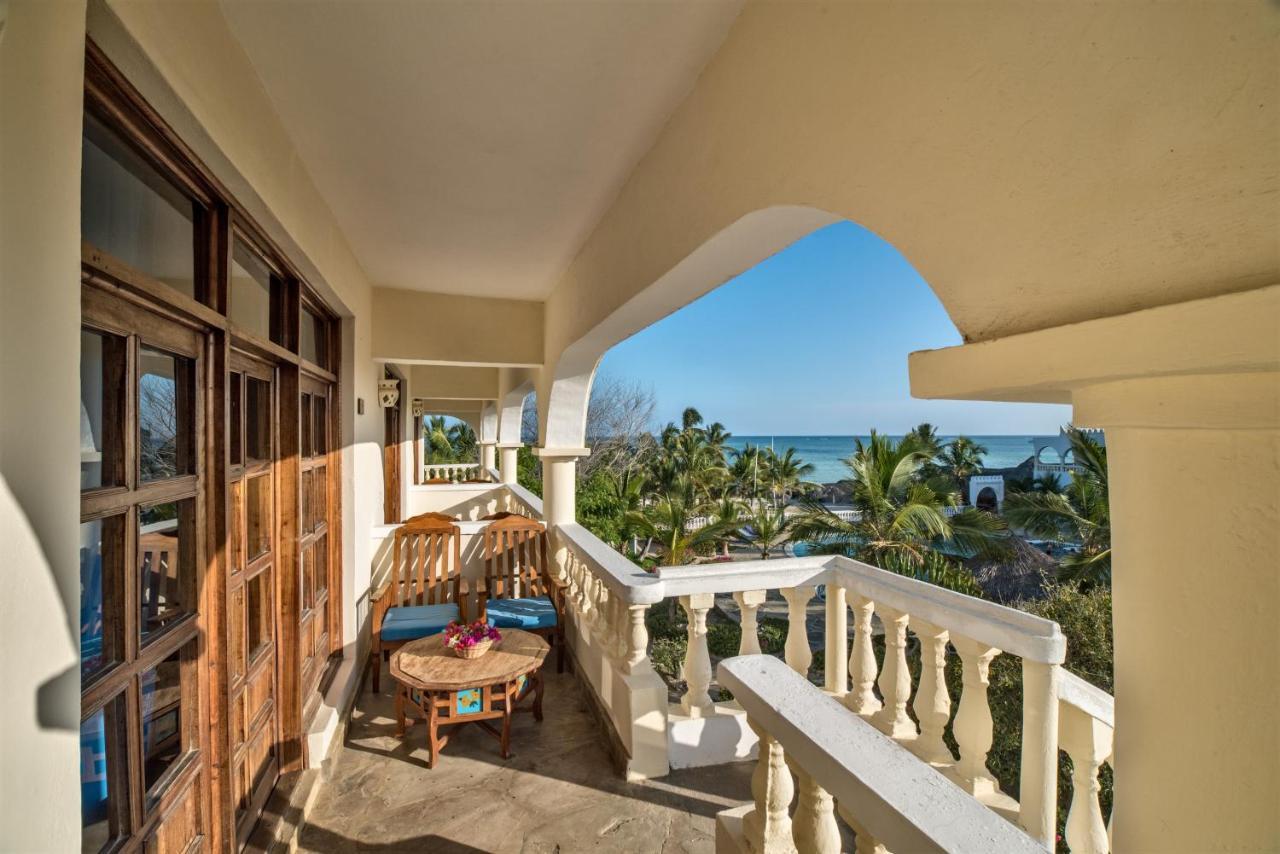 Hotel Jumbo Club Watamu Esterno foto
