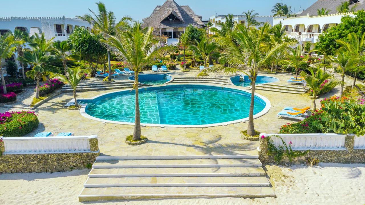 Hotel Jumbo Club Watamu Esterno foto