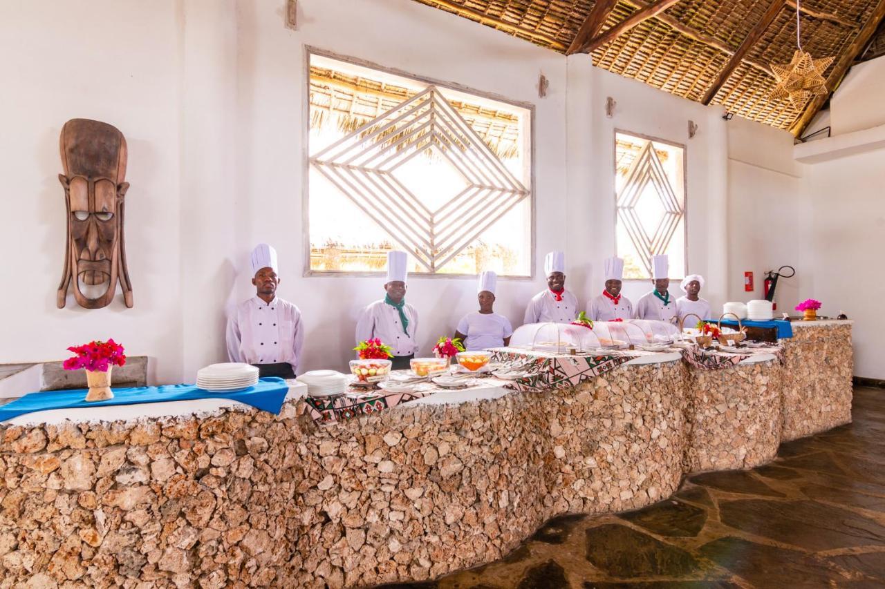Hotel Jumbo Club Watamu Esterno foto